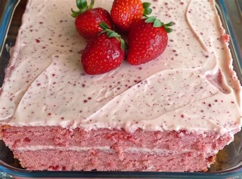 Best Ever Strawberry Cake