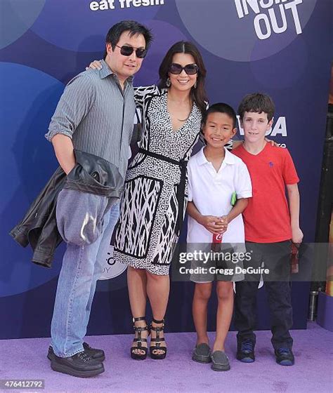 Eric Michael Zee Photos and Premium High Res Pictures - Getty Images