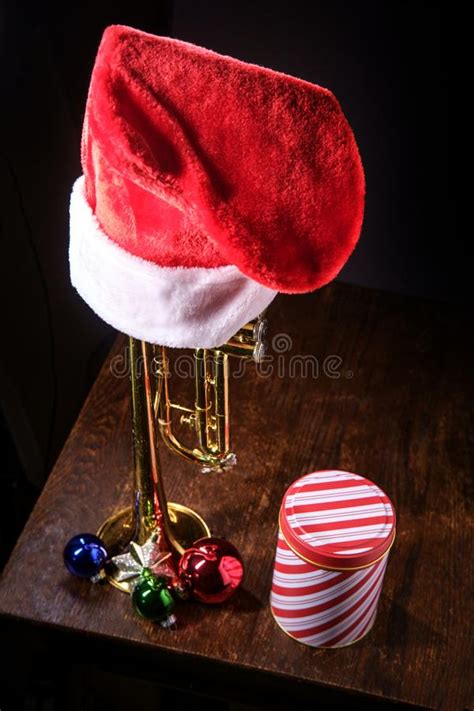 Trombeta Da M Sica Do Natal Foto De Stock Imagem De V Spera Sazonal