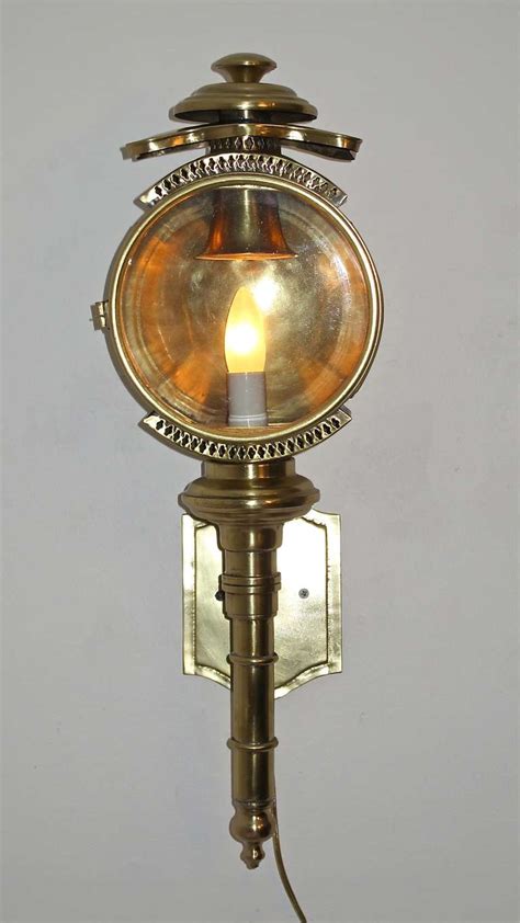 Brass Carriage Lamplanternsconce At 1stdibs Brass Carriage Lights