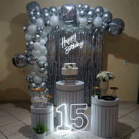 Decoração De Festa Prata E Branco - Decoração da festa. | Decoração prata e branco, Festa simples ...
