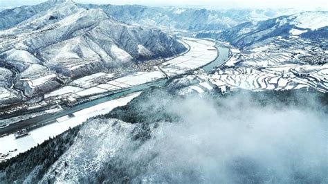 【新甘肃“云”图汇】白雪却嫌春色晚 故穿庭树作飞花 【新甘肃“云”图汇】白雪却嫌春色晚 故穿庭树作飞花