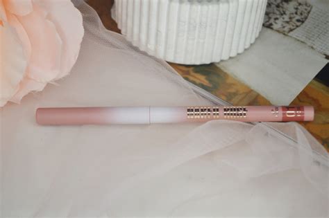 Новинка этого года о Stellary в весенней линейке Naked rose Карандаш для губ Stellary Naked