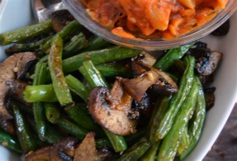 Garlic Roasted Green Beans and Mushrooms - KETO SIDE DISHES