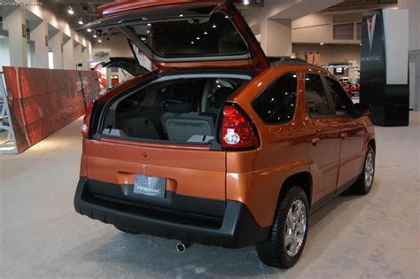 2004 Pontiac Aztek Image. Photo 11 of 12