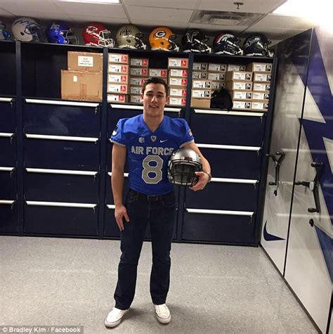 Air Force Defensive Back Becomes The First Openly Gay Service Academy Player Daily Mail Online