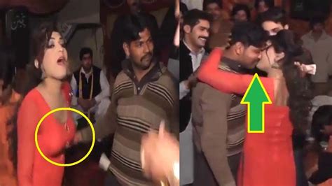 Pakistani Village Recording Hot Mujra Dance YouTube