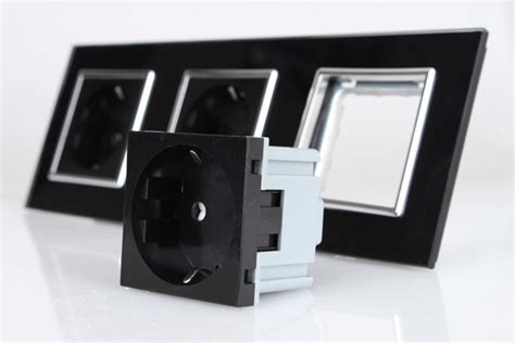 Внутренняя тройная розетка: как выбрать и подключить