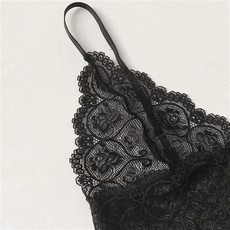 Pyjama Nouvelle lingerie sexy en dentelle sous vêtements soie vêtements de nuit pyjamas satin