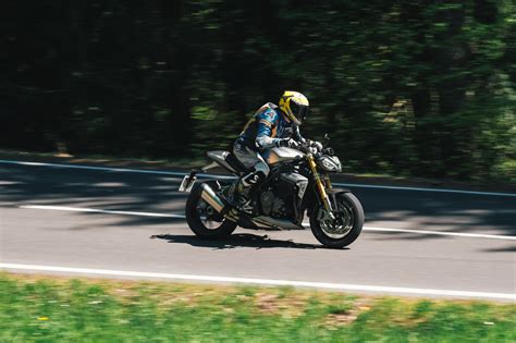 Hyper Naked Bike Vergleich 2021 Triumph Speed Triple 1200 RS