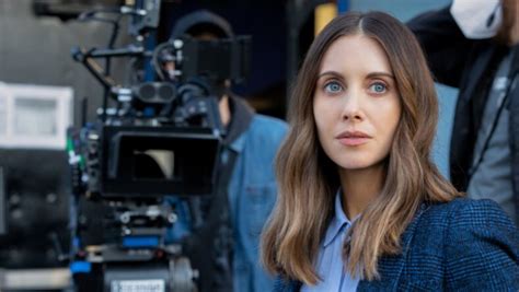 Nude Streaking Scene In Somebody I Used To Know Was Inspired By Alison Brie S College Days