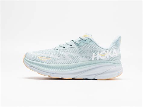 Купить Кроссовки Hoka Clifton 9 цвет Голубой купить по цене 6040 рублей ...