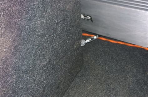 Крепление для сабика. — KIA Spectra, 1,6 л, 2008 года | автозвук | DRIVE2
