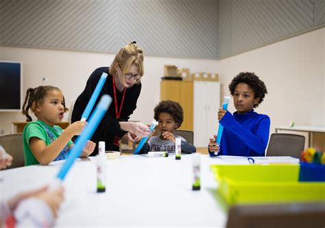 Industry insiders find crestline coach uses aerospace tech in builds 25