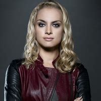 Rachel Skarsten Nude Boobs And Butt In Transporter Scandalpl Xhamster