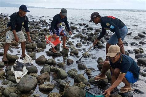 P M Kita Sa Turismo Posibleng Mawala Dahil Sa Oil Spill Abs Cbn News