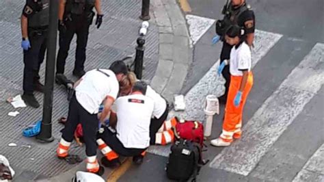 Muere Un Joven De A Os En Val Ncia Por Una Pu Alada En El Cuello