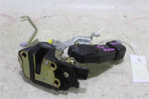 Купить Замок Двери Toyota Windom, левый передний во Владивостоке по ...