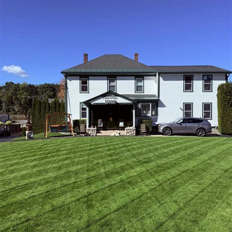 CHANNEL WATERFRONT COTTAGES... - CHANNEL WATERFRONT COTTAGES