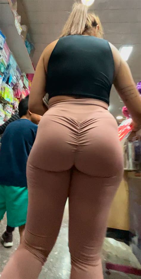 Latina In Leggings Oc Spandex Leggings Yoga Pants Forum