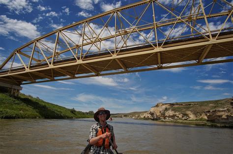 Paddling the Milk River | Zen Travellers
