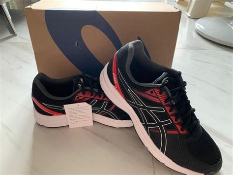 ASICS running shoes, Men's Fashion, Footwear, Sneakers on Carousell