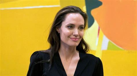 Angelina Jolie Reveals She Had Bells Palsy Newsday