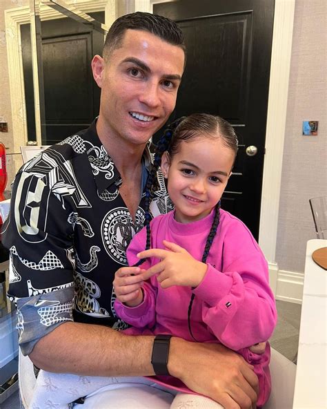 cristiano ronaldo father