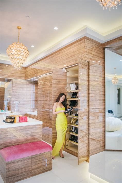 Bom sex đầu tiên của Vbiz có biệt thự gần 600 tỷ đồng tại Mỹ cùng khối tài sản khủng