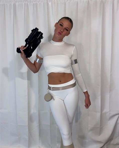 Lily Barber (@lilyybarber) • Instagram photos and videos