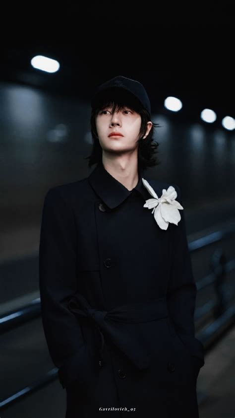 Pin by jiraphon ch on 王一博 Cute gay couples Wang Annoying pictures