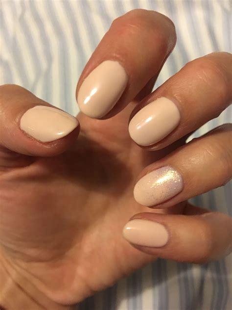 Cnd Shellac Naked Na Vet With Lecente Glitter On Ring Finger Shellac Nakednaivete Cnd