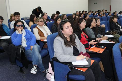 Docentes y asistentes de colegios de Quilpué se capacitan en
