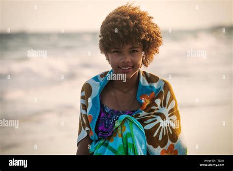 Fille ans bikini Banque de photographies et dimages à haute résolution Alamy