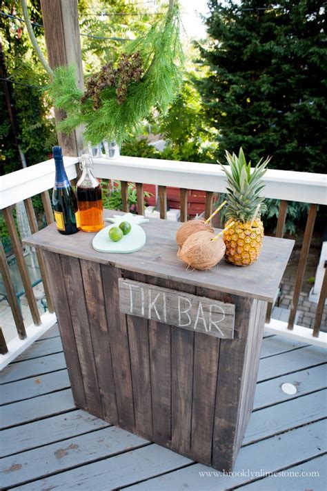 DIY Tiki Bar | Poolside decor, Diy outdoor bar, Tiki bars diy