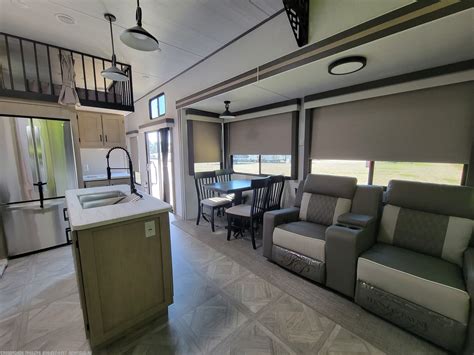 8x41 Destination Trailer For Sale New Forest River Salem Grand Villa