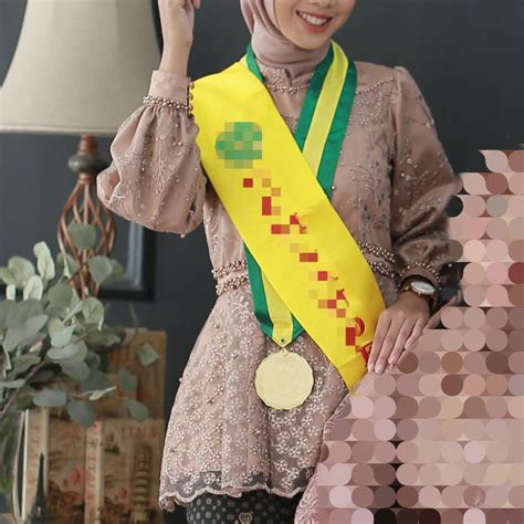 Kebaya Modern Full Payet Lengan Balon Puff Sleeve Wisuda Graduation