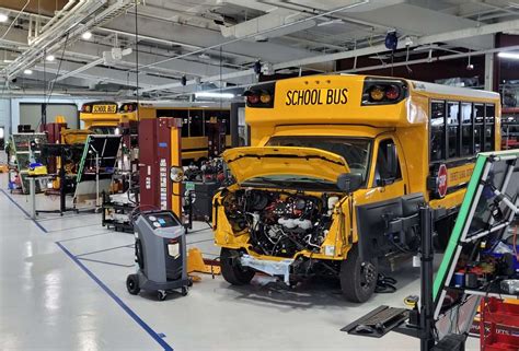 Lightning Emotors Announces Electric School Buses Built On The Gm Based