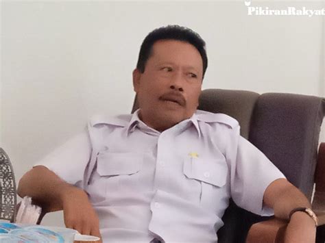 Kepala Dinas Pertanian Lombok Timur Sarankan Petani Gunakan Pupuk