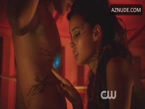 CHELSEA GILLIGAN Nude AZNude