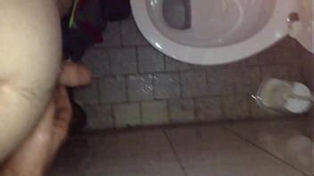 A Todos Los Chicos Les Gusta Orinar A Su Lado Xvideos