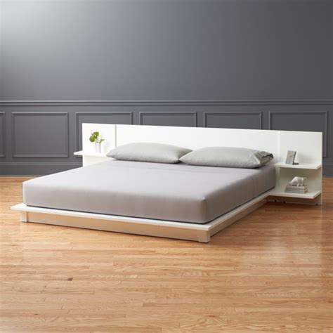 Andes High-Gloss White Platform King Bed with Nightstands + Reviews ...