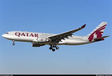 A7 ACA Qatar Airways Airbus A330 202 Photo By JMR ID 644157