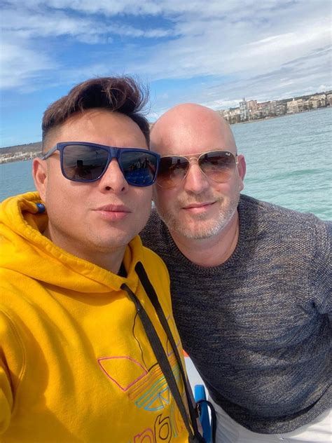 Villa Partage maison d hôtes gay avec spa et piscine Guide Gay Gay Mons Chambres d hôtes