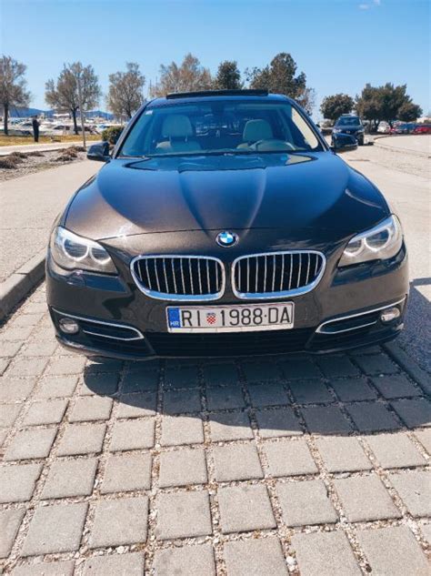 BMW Serija 5 Touring 518d Luxury 2016 God