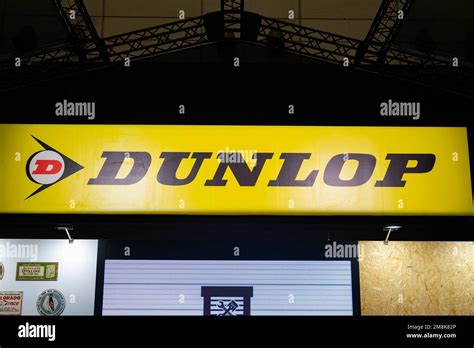 Dunlop logo hi-res stock photography and images - Alamy