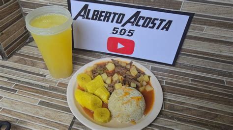 Cocinando Una Deliciosa Carne Desmenuzada O Hilachas De Res