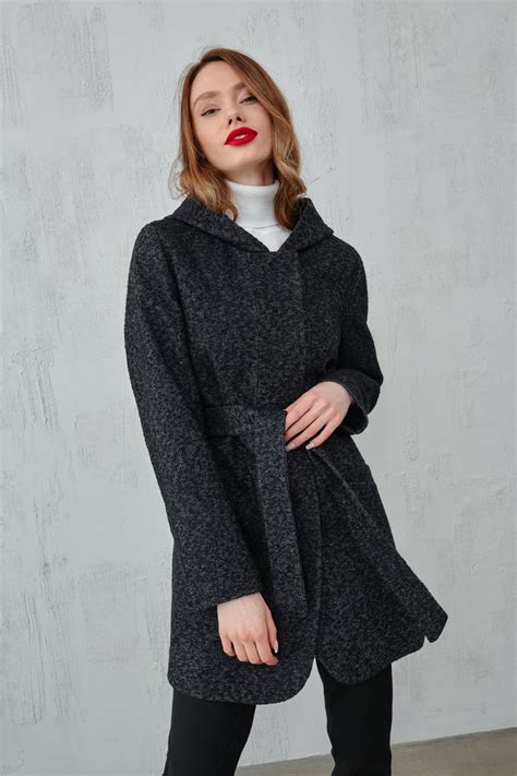 Пальто серое короткое с капюшоном, артикул 1485 - купить в СПб от ...