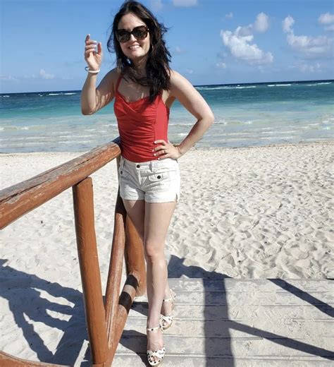 Danica McKellar Looks Hot On Fappening Selfie 10 Photos The Fappening