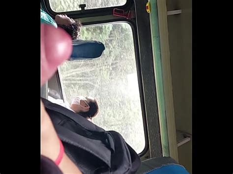 Me Masturbo En El Bus XVIDEOS